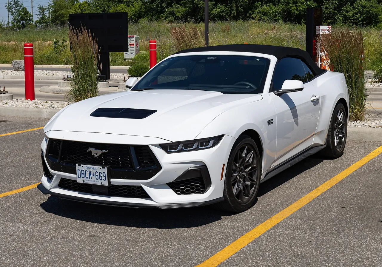 Rent Ford Mustang GT Convertible in Dubai