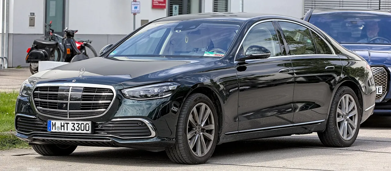 Rent Mercedes-Benz S-Class in Dubai