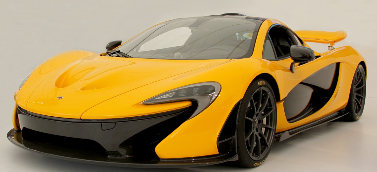 Rent a McLaren in Dubai